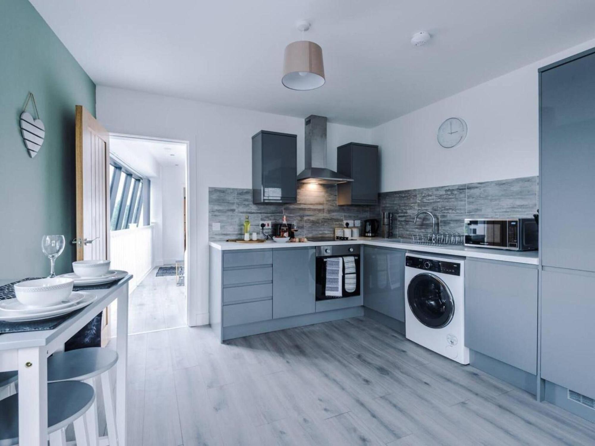 The Ecclesian Deluxe Apartments Near Trafford Centre Eccles Train Station مانشستر المظهر الخارجي الصورة