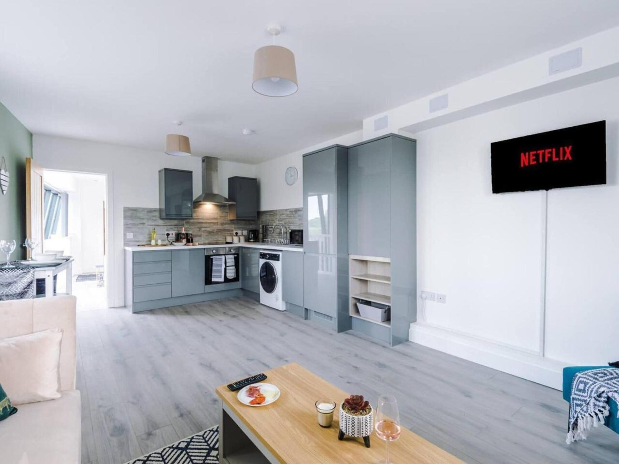The Ecclesian Deluxe Apartments Near Trafford Centre Eccles Train Station مانشستر المظهر الخارجي الصورة