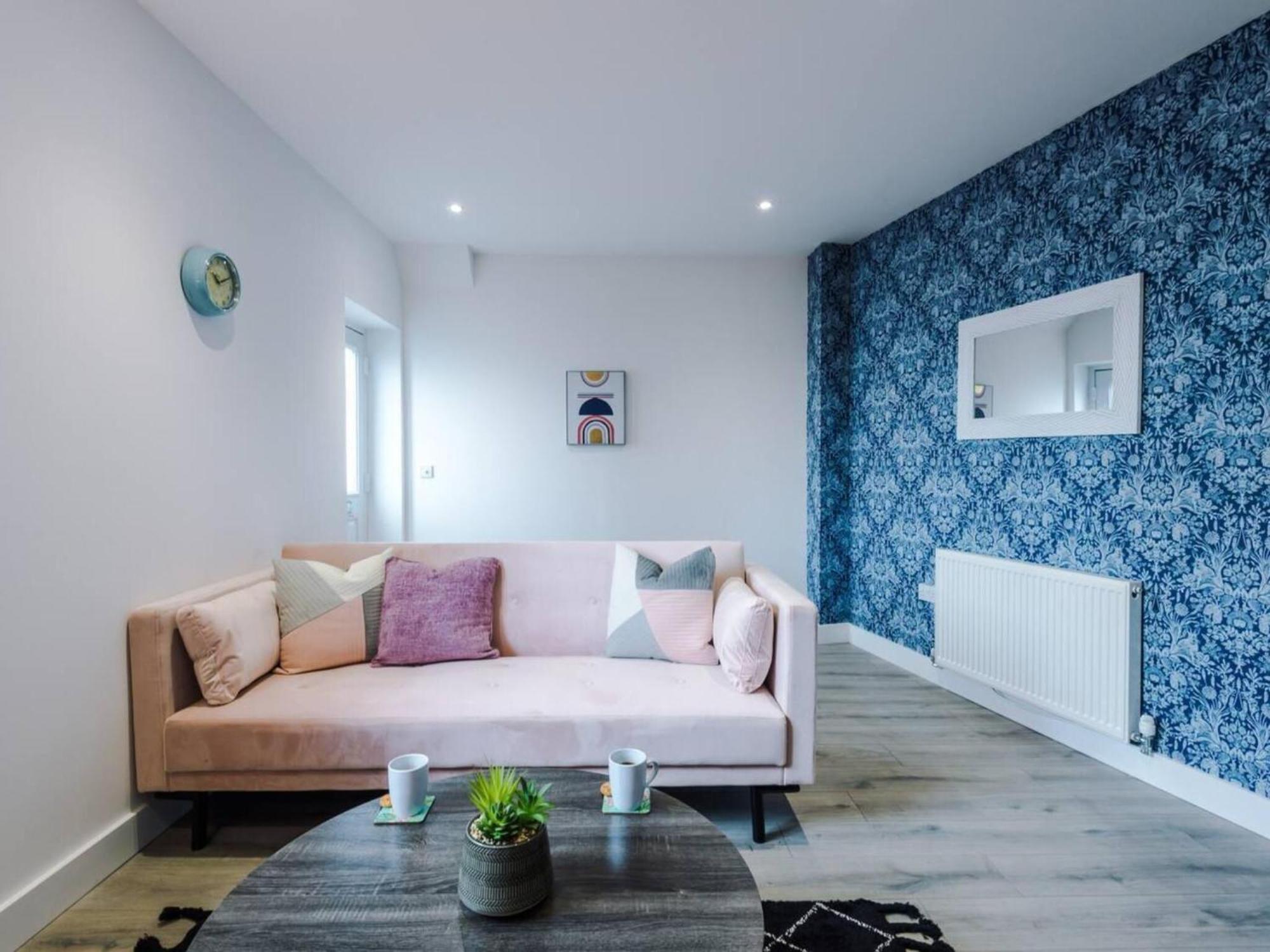 The Ecclesian Deluxe Apartments Near Trafford Centre Eccles Train Station مانشستر المظهر الخارجي الصورة