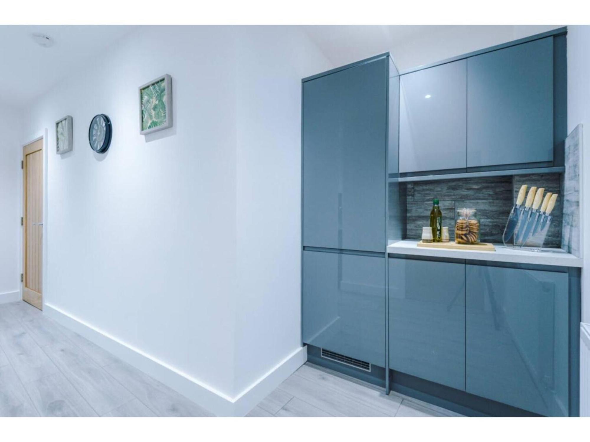 The Ecclesian Deluxe Apartments Near Trafford Centre Eccles Train Station مانشستر المظهر الخارجي الصورة