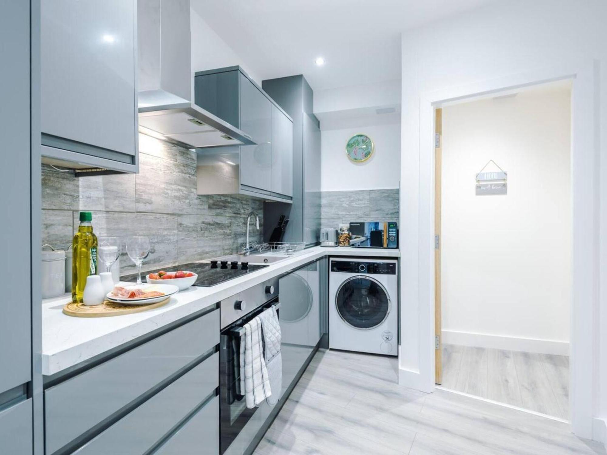 The Ecclesian Deluxe Apartments Near Trafford Centre Eccles Train Station مانشستر المظهر الخارجي الصورة