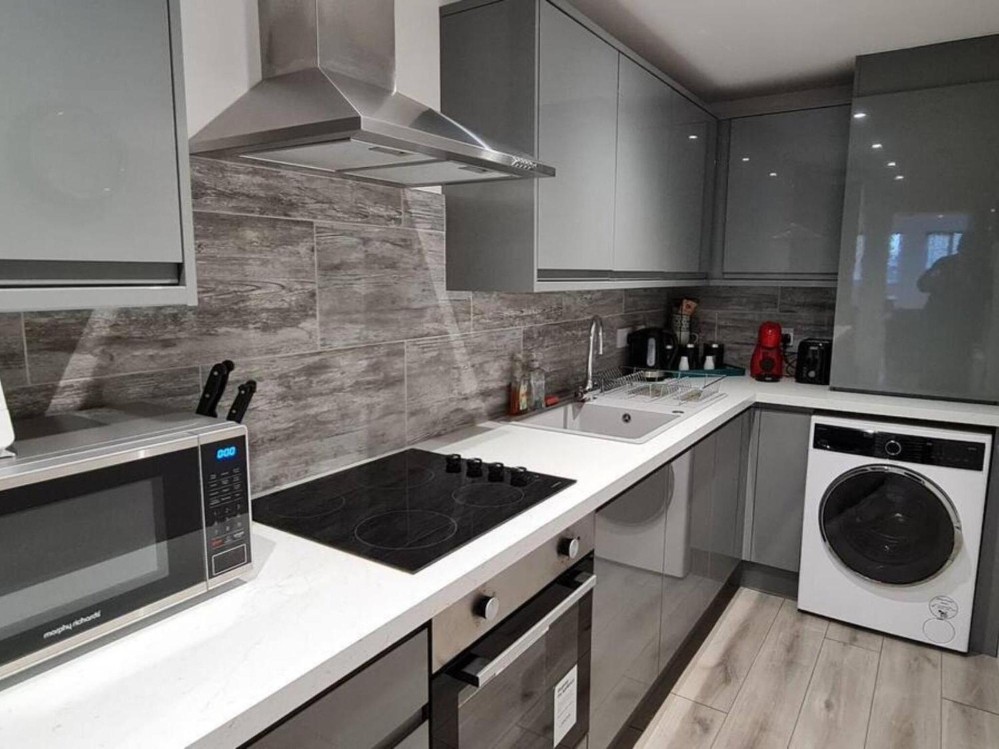 The Ecclesian Deluxe Apartments Near Trafford Centre Eccles Train Station مانشستر المظهر الخارجي الصورة
