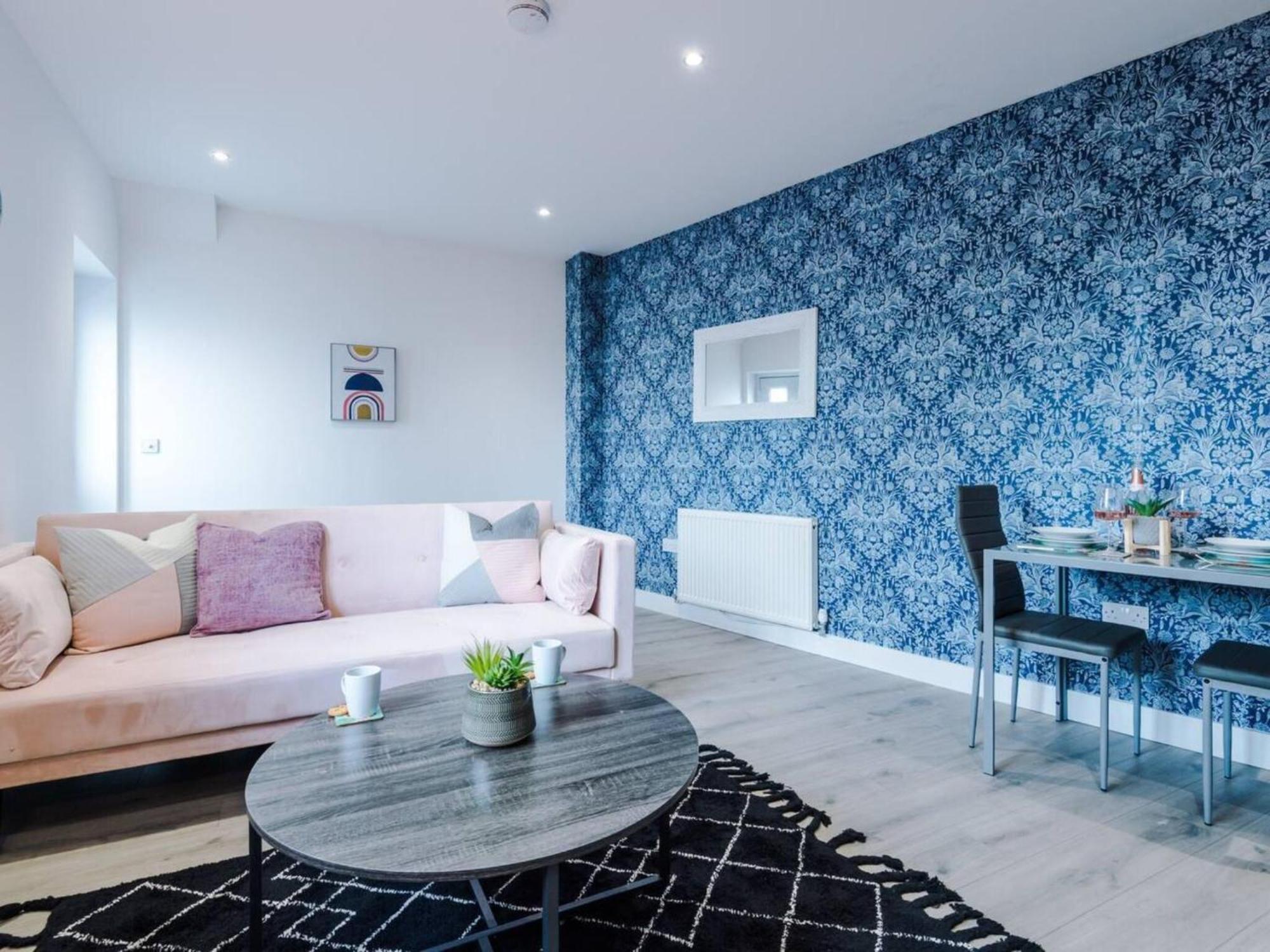 The Ecclesian Deluxe Apartments Near Trafford Centre Eccles Train Station مانشستر المظهر الخارجي الصورة